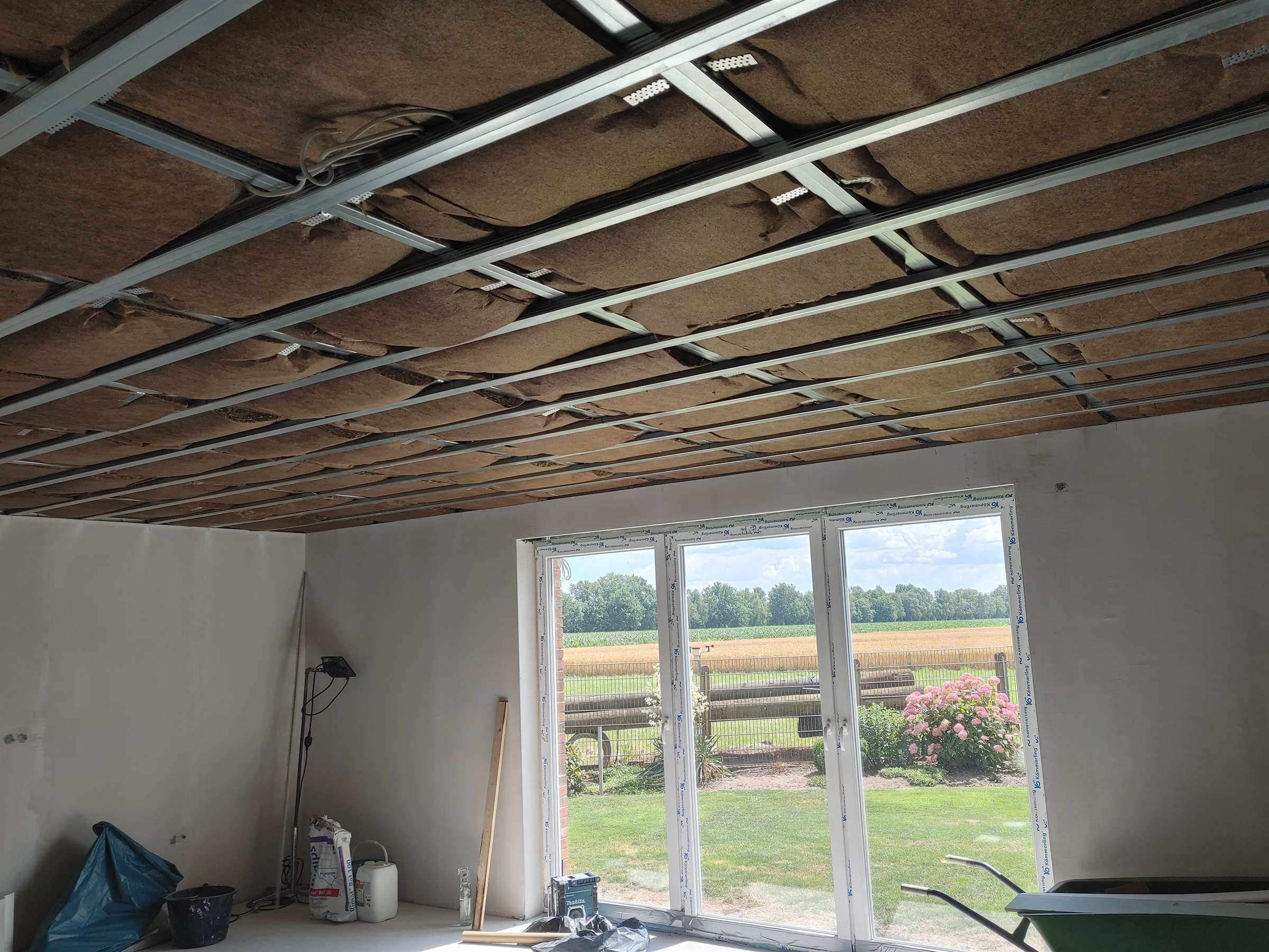Abgehängte Decke mit Schallschutz